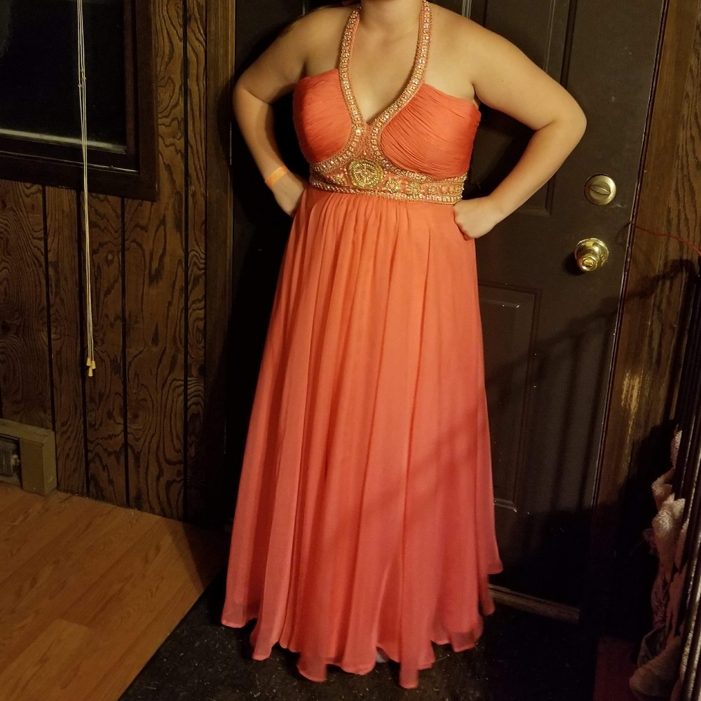 Prom dresses - Picture 3 of 3